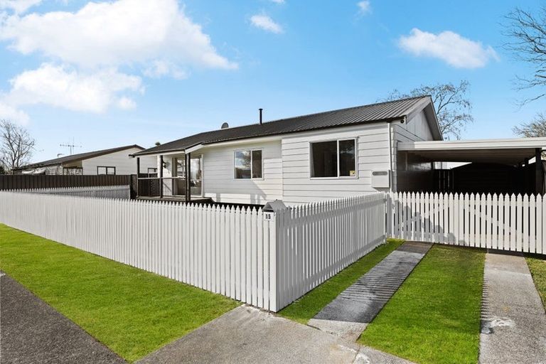 Photo of property in 15 Reeves Close, Fairview Downs, Hamilton, 3214