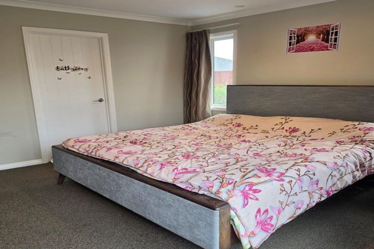 Photo of property in 73 Kippenberger Avenue, Rangiora, 7400