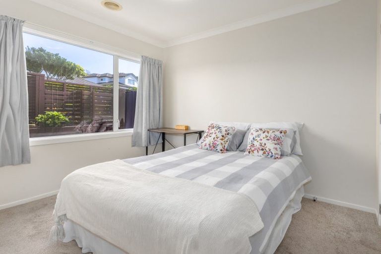 Photo of property in 47 Te Puia Drive, Aotea, Porirua, 5024