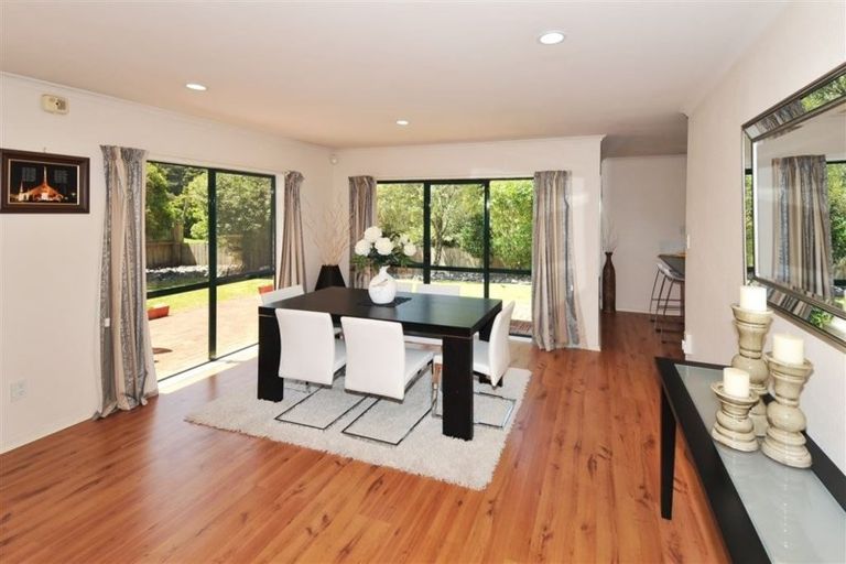 Photo of property in 5 Obelin Close, Albany, Auckland, 0632