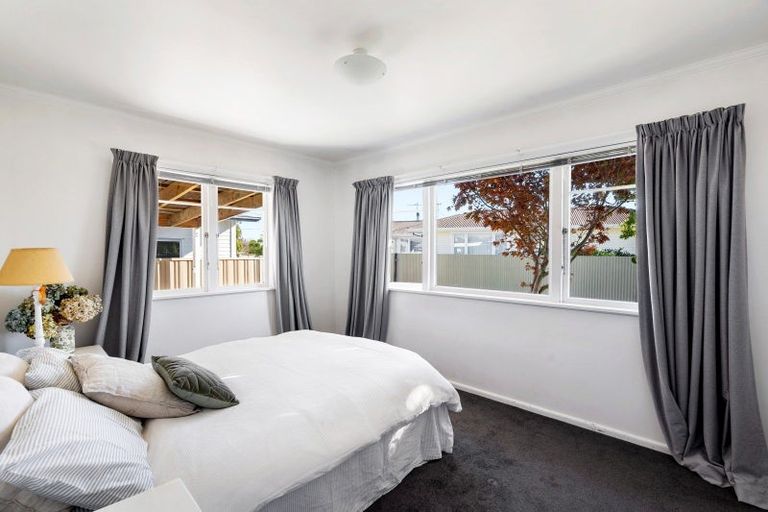 Photo of property in 9a Cornwall Road, Taradale, Napier, 4112