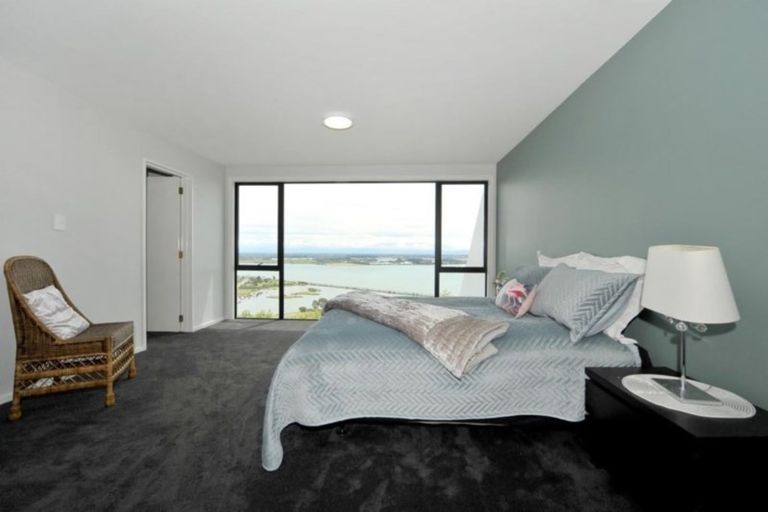 Photo of property in 11b Inverness Lane, Redcliffs, Christchurch, 8081