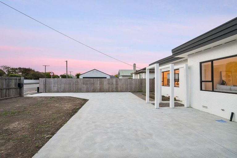 Photo of property in 86 Racecourse Road, Sockburn, Christchurch, 8042