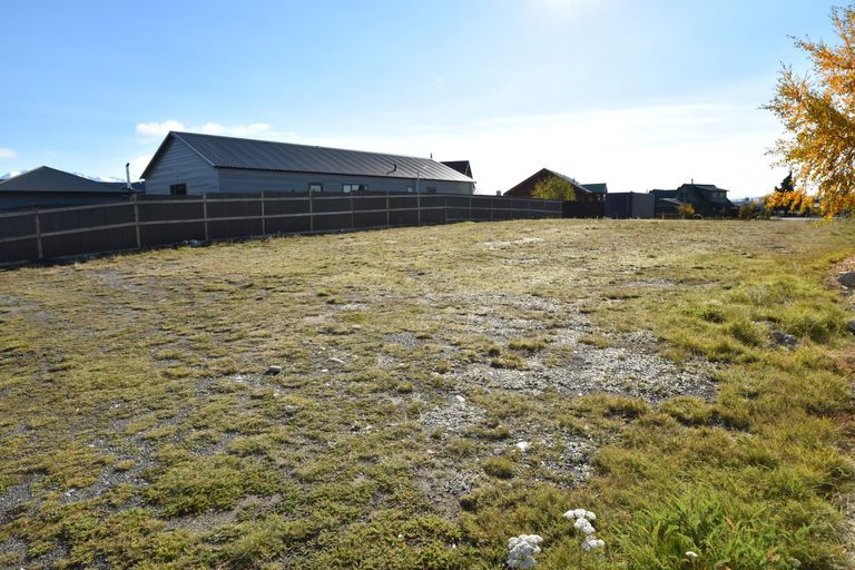Photo of property in 16 Rhoboro Road, Twizel, 7901
