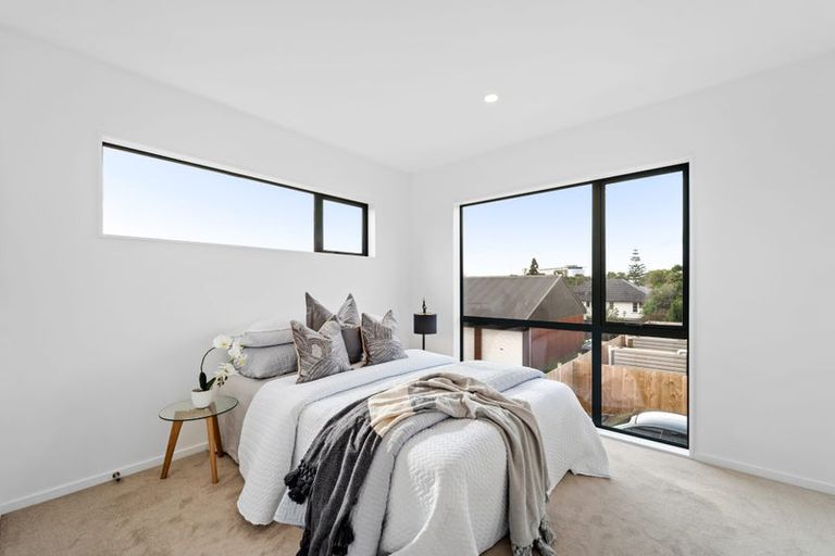 Photo of property in 14e Serjeant Street, Henderson, Auckland, 0612