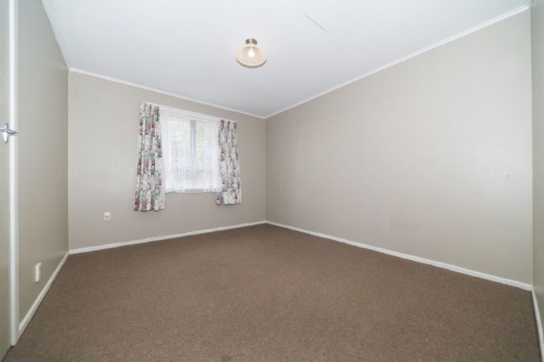 Photo of property in 57 Tararua Terrace, Cloverlea, Palmerston North, 4412