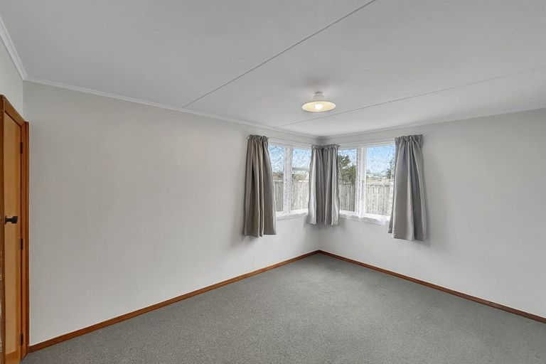 Photo of property in 35 Coventry Street, Highbury, Palmerston North, 4412