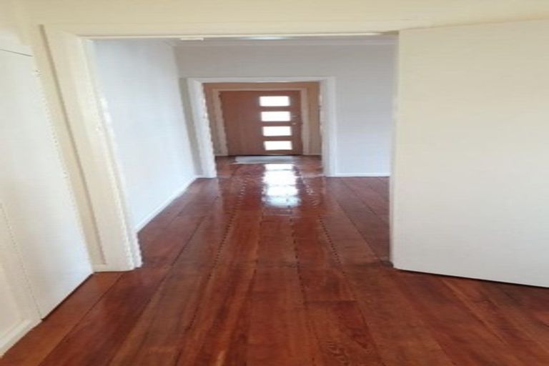 Photo of property in 12 Leicester Street, Patea, 4520