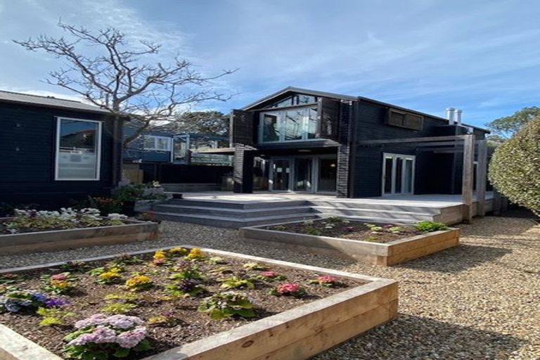 Photo of property in 33 Hastings Parade, Devonport, Auckland, 0624