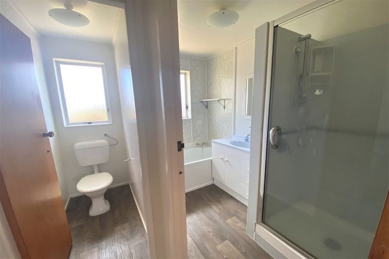 Photo of property in 73 Tuhikaramea Road, Dinsdale, Hamilton, 3204