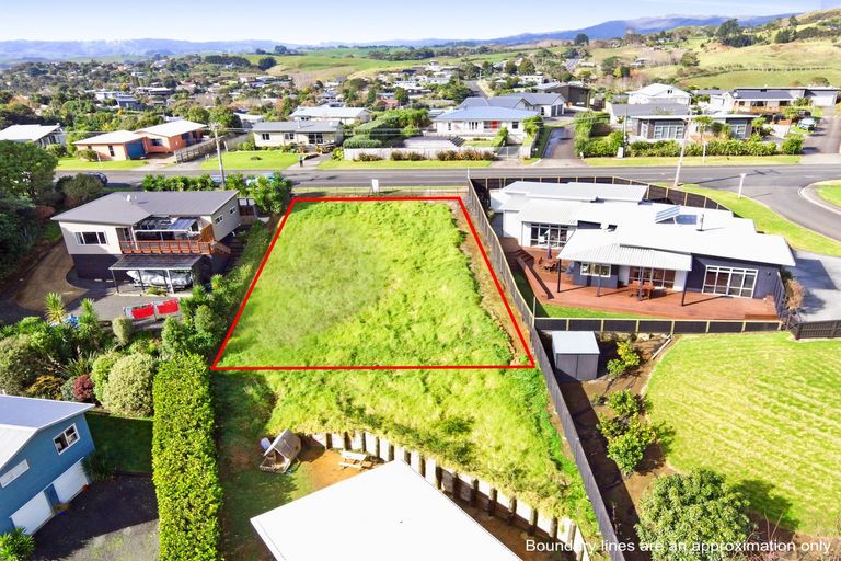 Photo of property in 23 Manukau Road, Raglan, 3225