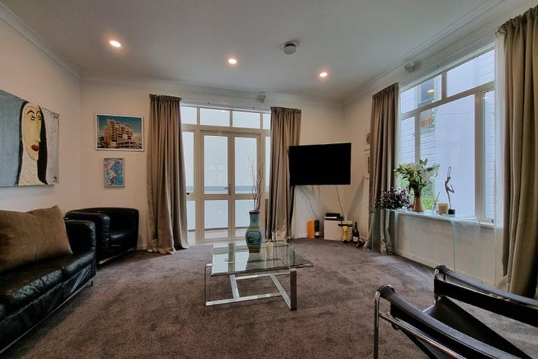Photo of property in 35b Hobson Crescent, Thorndon, Wellington, 6011