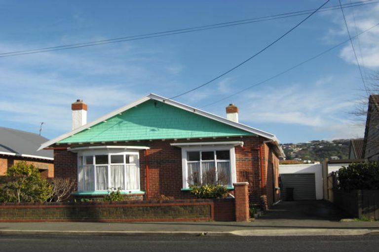 Photo of property in 12 East Avenue, Saint Kilda, Dunedin, 9012