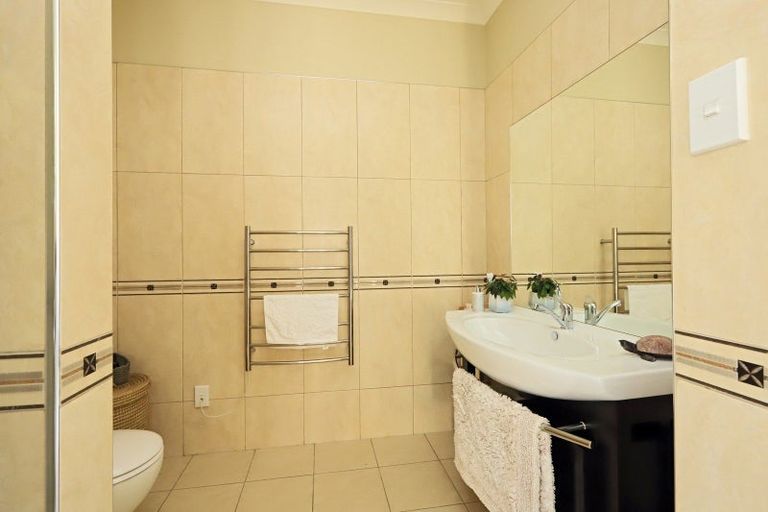 Photo of property in 2/39 Reeve Drive, Havelock North, 4130