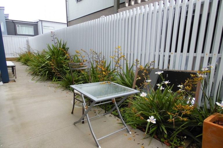 Photo of property in 22 Mollusc Road, Hobsonville, Auckland, 0616