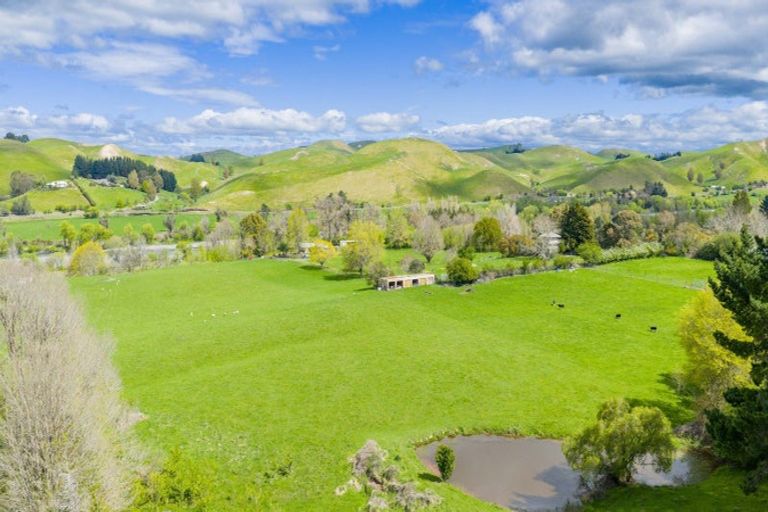 Photo of property in 96 Tikokino Road, Waipawa, 4273