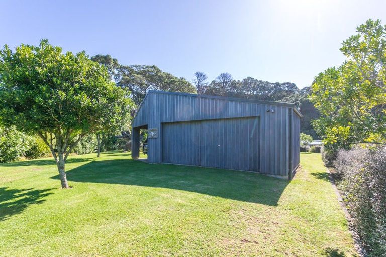 Photo of property in 7 Pye Place, Hot Water Beach, Whitianga, 3591