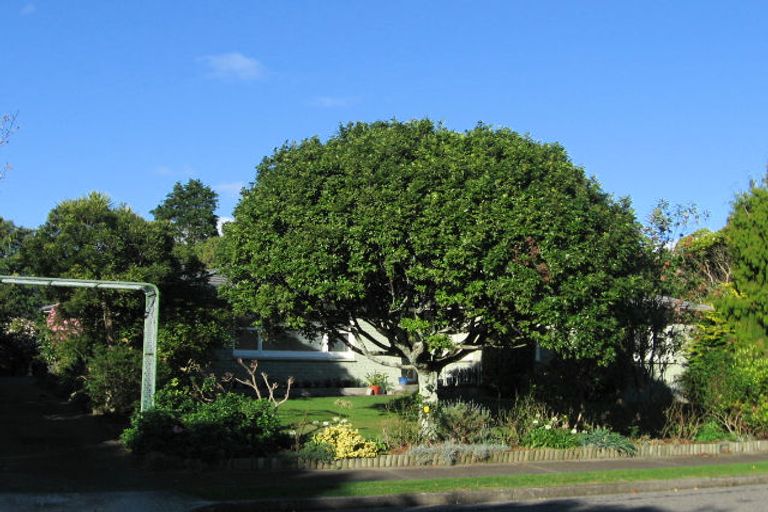 Photo of property in 7 Leybourne Avenue, Waikanae, 5036