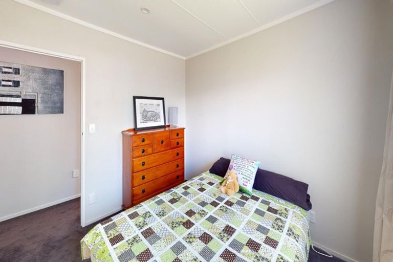 Photo of property in 29 Acacia Street, Kelvin Grove, Palmerston North, 4414