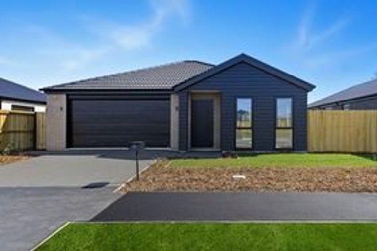 Photo of property in 17 Rita Angus Road, Belfast, 8051