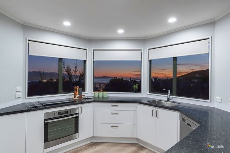 Photo of property in 12a Pekanga Road, Normandale, Lower Hutt, 5010