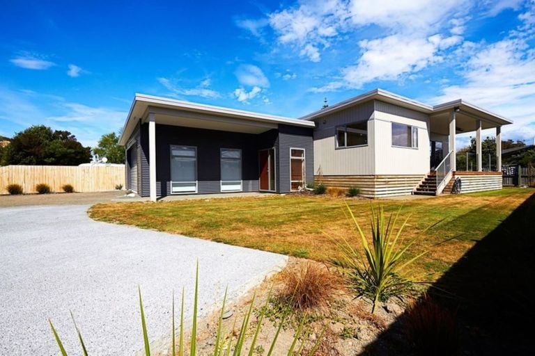 Photo of property in 43 Kotuku Road, South Bay, Kaikoura, 7300
