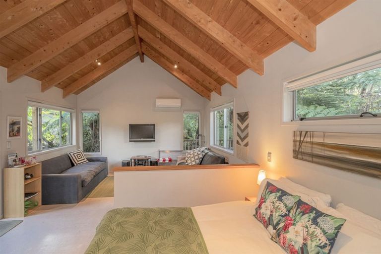 Photo of property in 56 Rewa Rewa Valley, Tairua, 3508