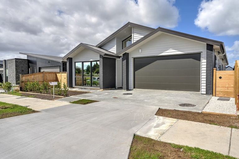 Photo of property in 26 Babina Avenue, Kumeu, 0810