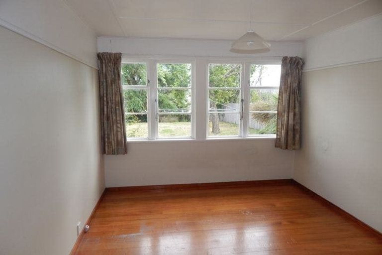 Photo of property in 16 Newcombe Street, Naenae, Lower Hutt, 5011