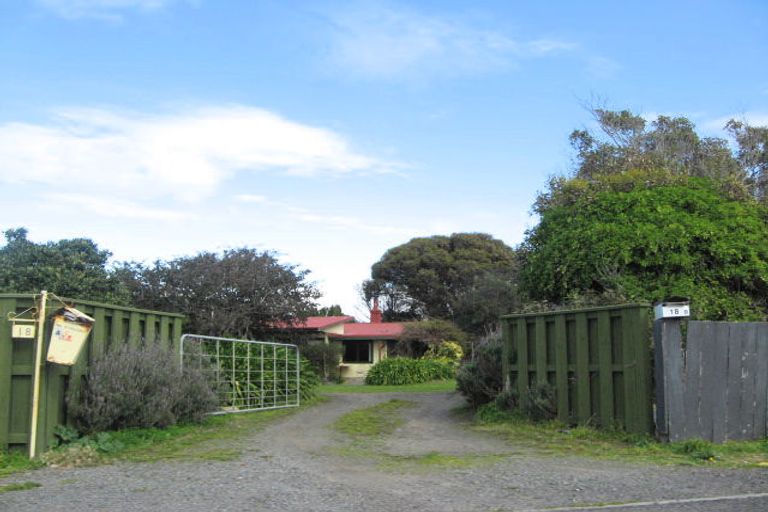 Photo of property in 18 Wellwood Terrace, Te Awanga, 4102