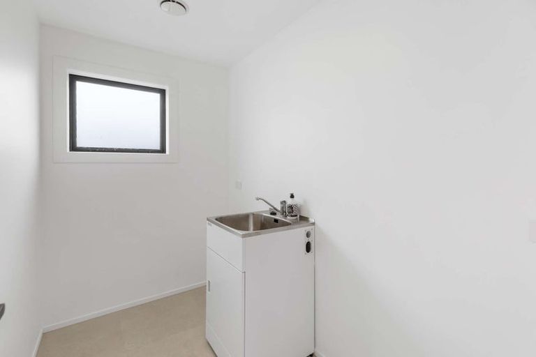 Photo of property in 16 Coleman Avenue, Waverley, 4591