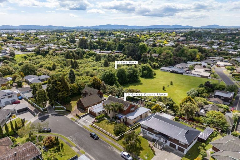 Photo of property in 10 Grassy Downs Place, St Andrews, Hamilton, 3200