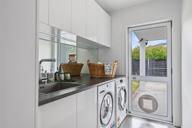 Photo of property in 52 Regent's Park Drive, Casebrook, Christchurch, 8051