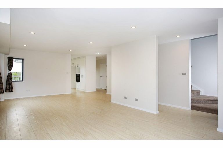 Photo of property in 12 Kokako Rise, Papakura, 2110