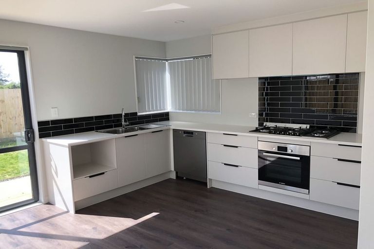 Photo of property in 150 Hobsonville Road, Hobsonville, Auckland, 0618