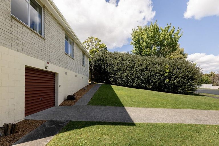 Photo of property in 20 Arawata Avenue, Welcome Bay, Tauranga, 3112