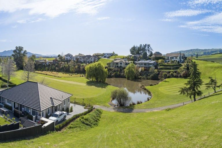 Photo of property in 32 Golf View Close, Fairhall, 7272