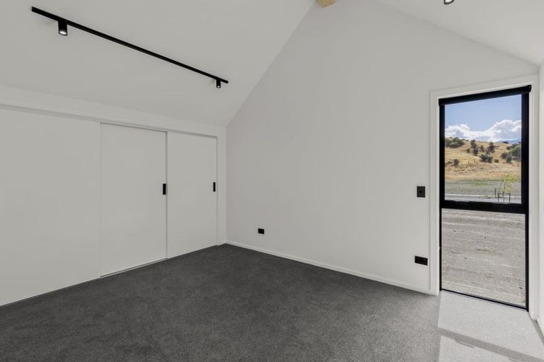 Photo of property in 45 Casterway Crescent, Jacks Point, 9371