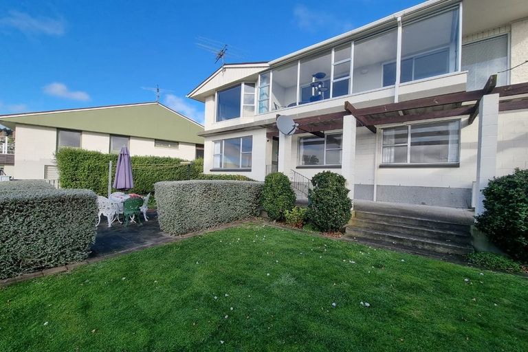 Photo of property in 2/7 Patchett Place, Cashmere, Christchurch, 8022