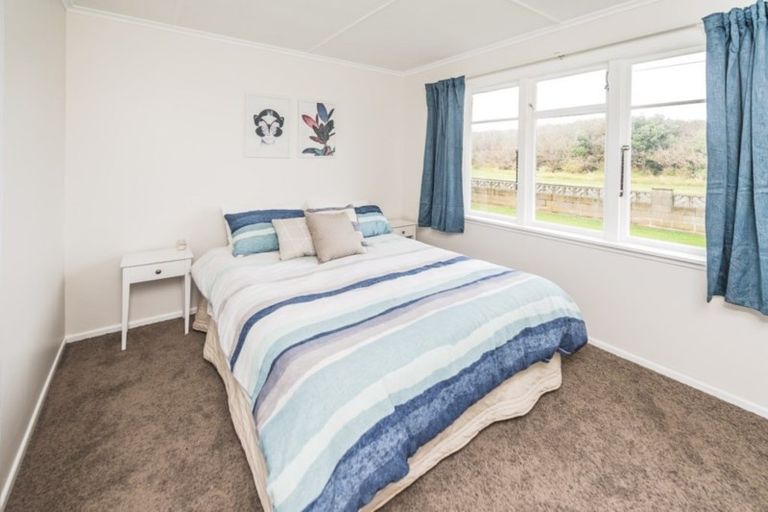 Photo of property in 9a Bamber Street, Castlecliff, Whanganui, 4501