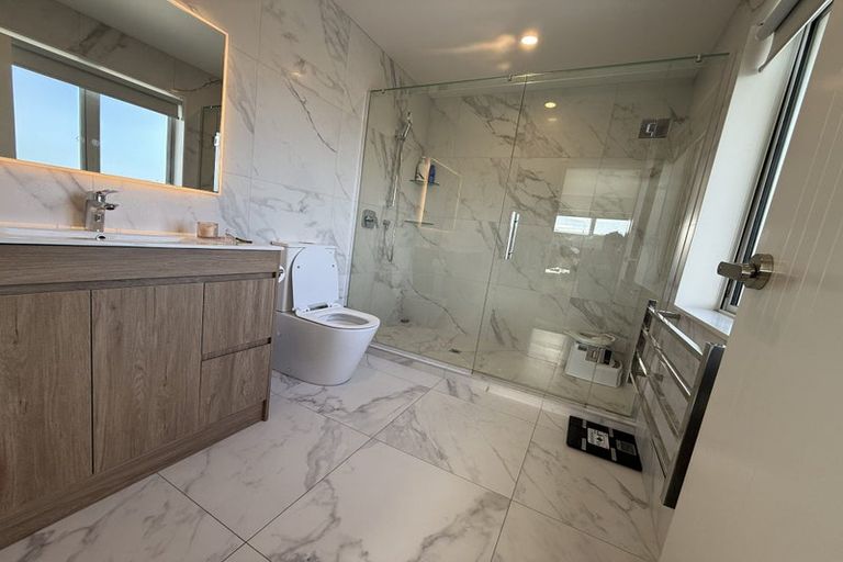 Photo of property in 25 Reserva Crescent, Kumeu, 0810