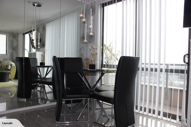 Photo of property in The Rennaissance, 16i/18 Ronwood Avenue, Manukau, Auckland, 2104