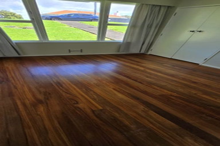 Photo of property in 12 Ruawai Road, Mount Wellington, Auckland, 1060