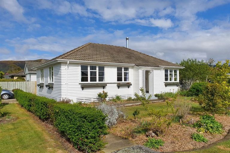 Photo of property in 8 Smith Street, Waimate, 7924