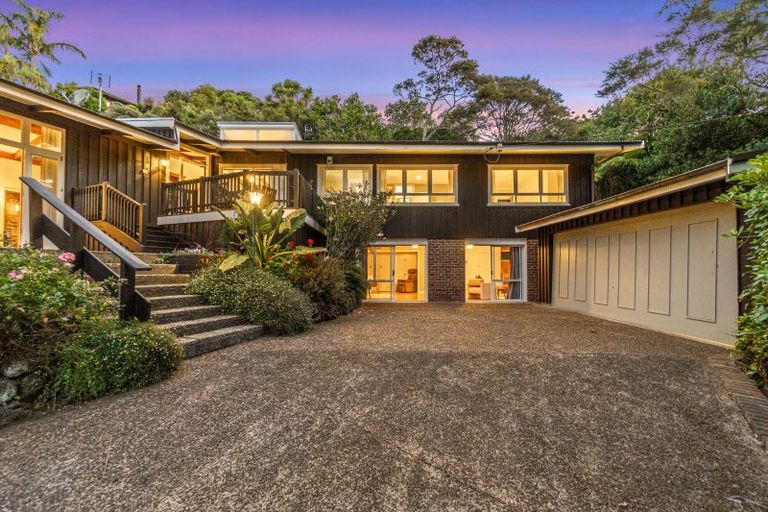 Photo of property in 232b Atkinson Road, Titirangi, Auckland, 0604