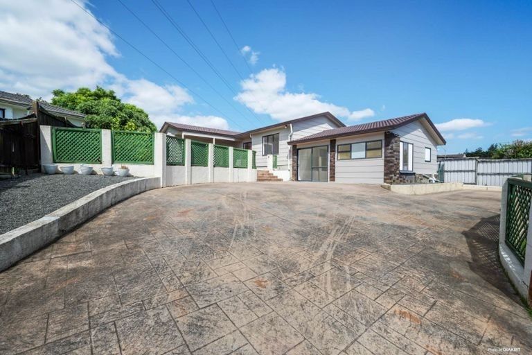 Photo of property in 6 Crail Court, Totara Heights, Auckland, 2105