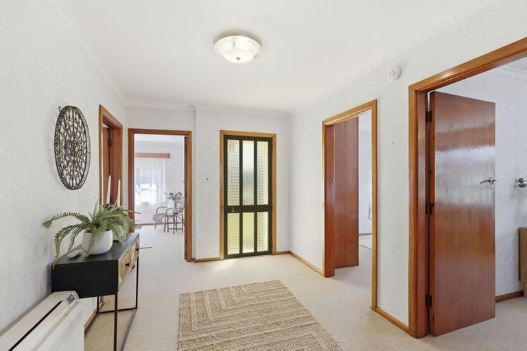 Photo of property in 302 Withells Road, Avonhead, Christchurch, 8042