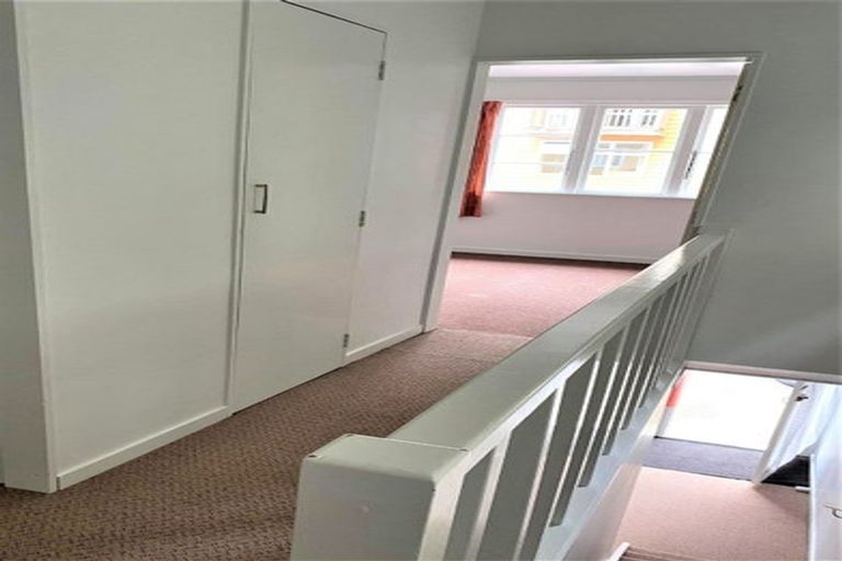 Photo of property in 142 Aro Street, Aro Valley, Wellington, 6021