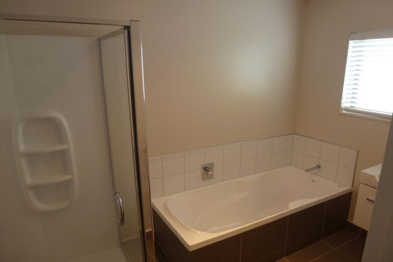 Photo of property in 21 Rosalie Terrace, Kelvin Grove, Palmerston North, 4414