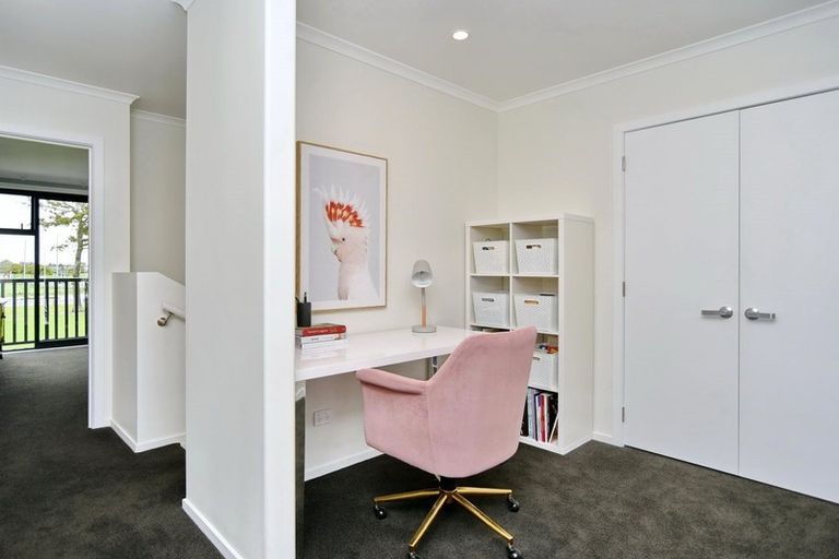 Photo of property in 15 Holmes Hanover Lane, Halswell, Christchurch, 8025